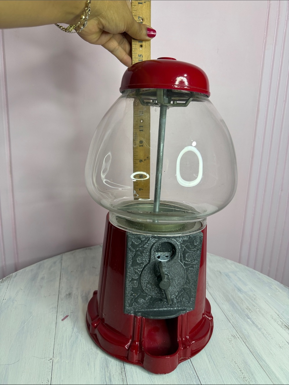 Tai Red Candy/Gumball Dispenser with Clear Globe